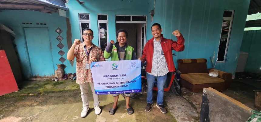 PTPP visited several PUMK partners located in Tanjung Uban and Simpang Kara Batam