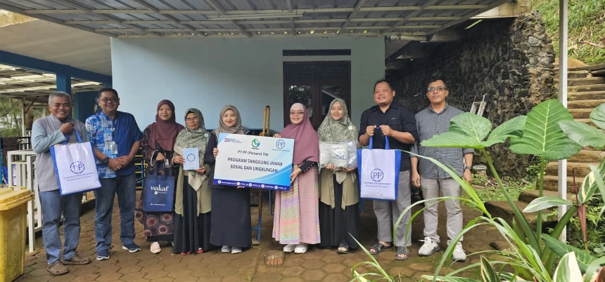 Quran and Mukenah Assistance for Salman Quran House, Bongkor Village
