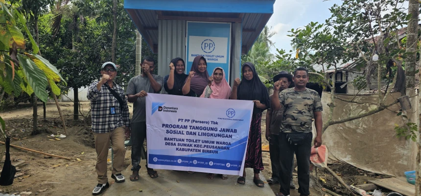 Pulihkan Fasilitas Sanitasi Pascabanjir, PT PP Bangun Toilet Umum untuk Warga Desa Suwak Peusangan