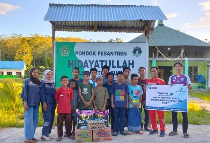 Bantuan Sembako  Pondok Pesantren Hidayatullah Proyek Bendungan Way Apu Paket 1
